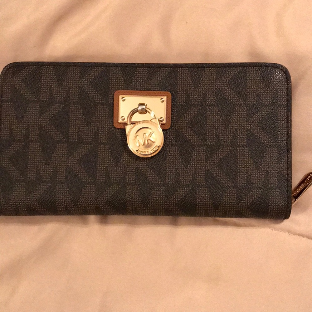 Michael Kors wallet